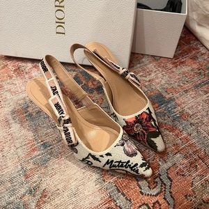 DIOR J'Adior Cotton Slingback Pumps With Rosa Mutabilis Embroidery. Multicolor